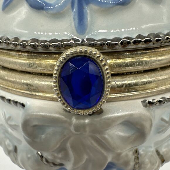 Frosty the Snowman MUSIC BOX Egg Shaped Home For The Holidays Japan 7" EUC! - Picture 8 of 16